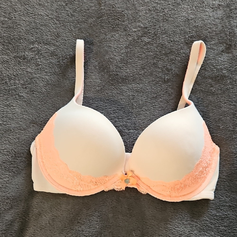 Victoria's Secret Cream and Peach Lace Bra